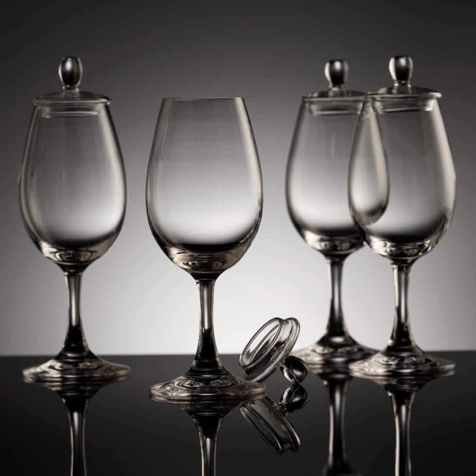 Set of 4 crystal Glencairn Copitas with crystal topping lids